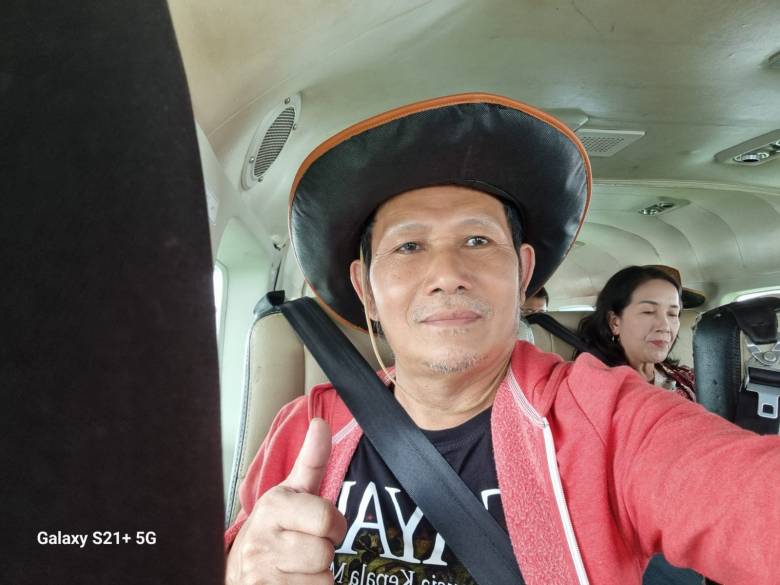 Pertemuan Ibu dan Anak yang Tertunda Penerbangan